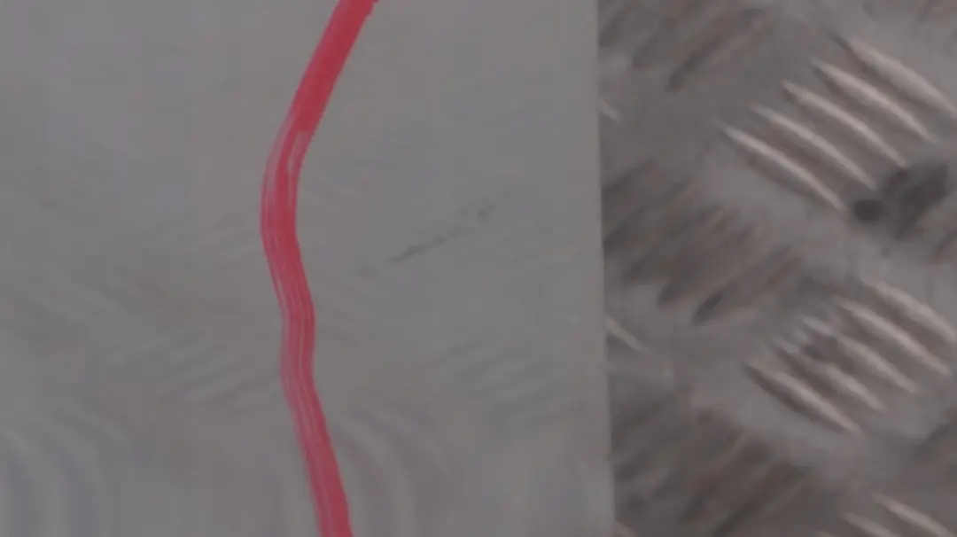 Fahrerseite Tür vorne links Titansilber Silber Metallic für BMW 1 er E87 LCI mit Teilenummer 7191011 BMW 1 er E87 LCI Fahrerseite Tür vorne links Titansilber Silber Metallic - SKU 7191011-TS - Teilenummer 7191011