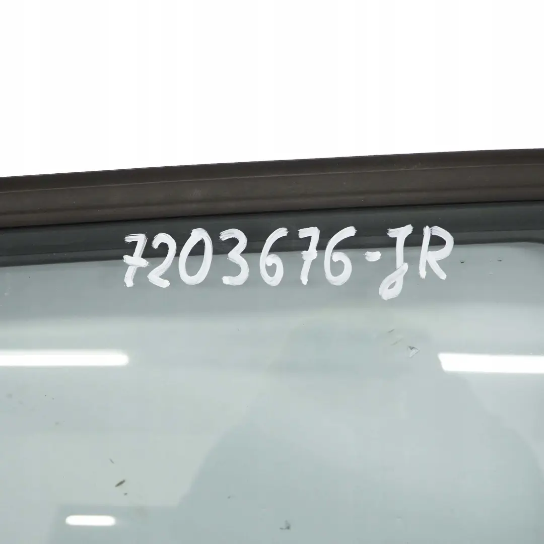 Puerta Trasera Derecha Japanrot Rojo - 438 para BMW E91 Touring con número de pieza 7203676 BMW E91 Touring Puerta Trasera Derecha Japanrot Rojo - 438 - SKU 7203676-JR - Número de pieza 7203676