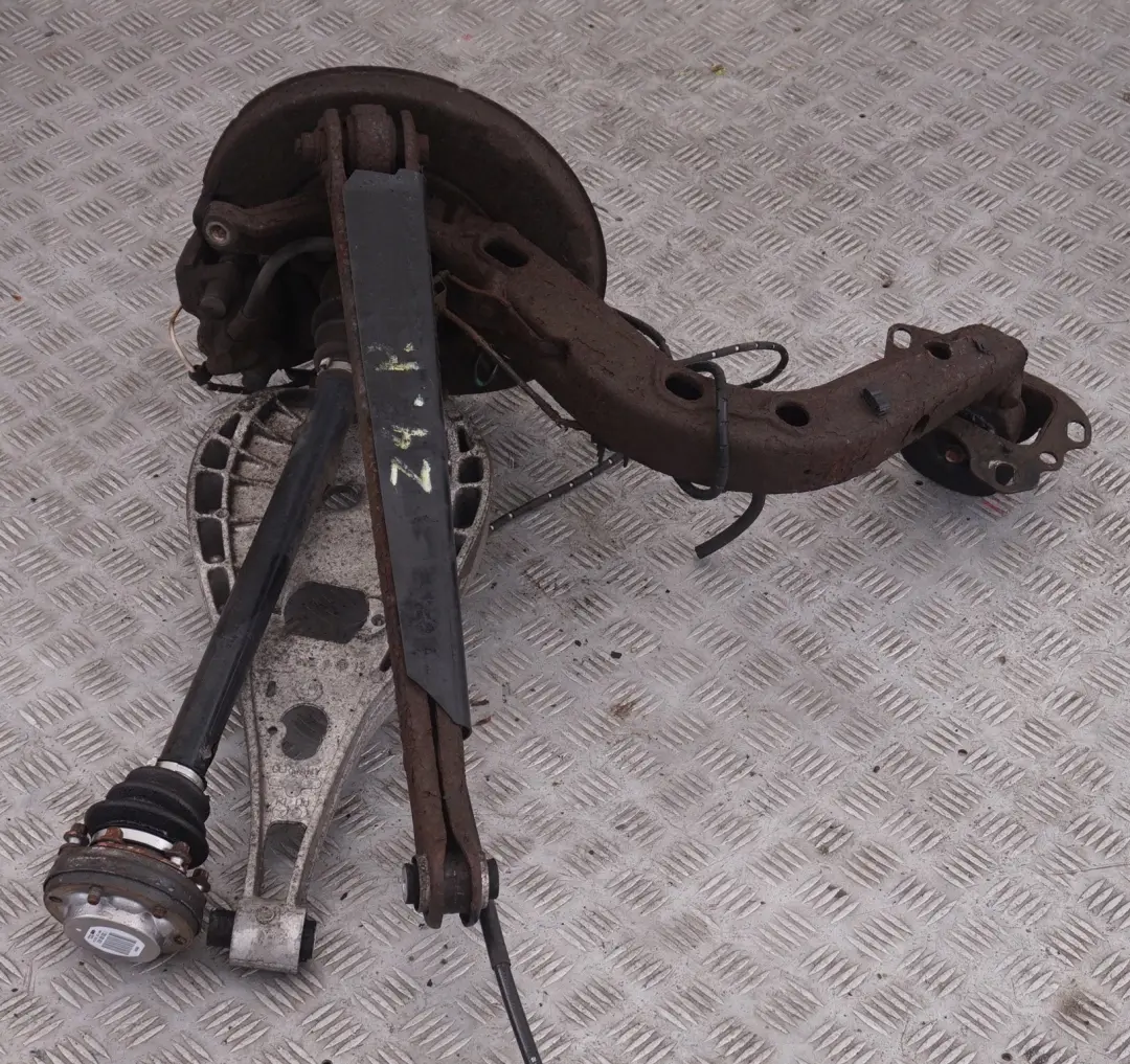 170HP Zwrotnica amortyzator prawy do BMW Z4 E85 2.2i o numerze 6774776 BMW Z4 E85 2.2i 170HP Zwrotnica amortyzator prawy - SKU 6774776 - Numer Części 6774776