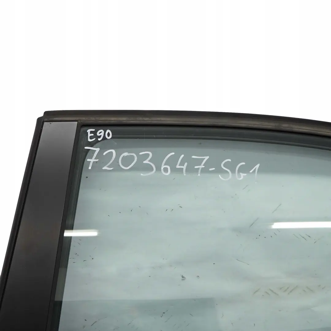 Porta Posteriore Sinistra Grafite Brillante Metallizzato per BMW E90 con numero di parte 7203647 BMW E90 Porta Posteriore Sinistra Grafite Brillante Metallizzato - SKU 7203647-SG1 - Numero di parte 7203647