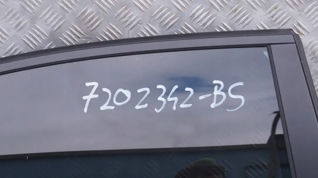 BMW E60 Drzwi prawe tylne tył black saphire - SKU 7202342-BS - Numer Części 41527202342