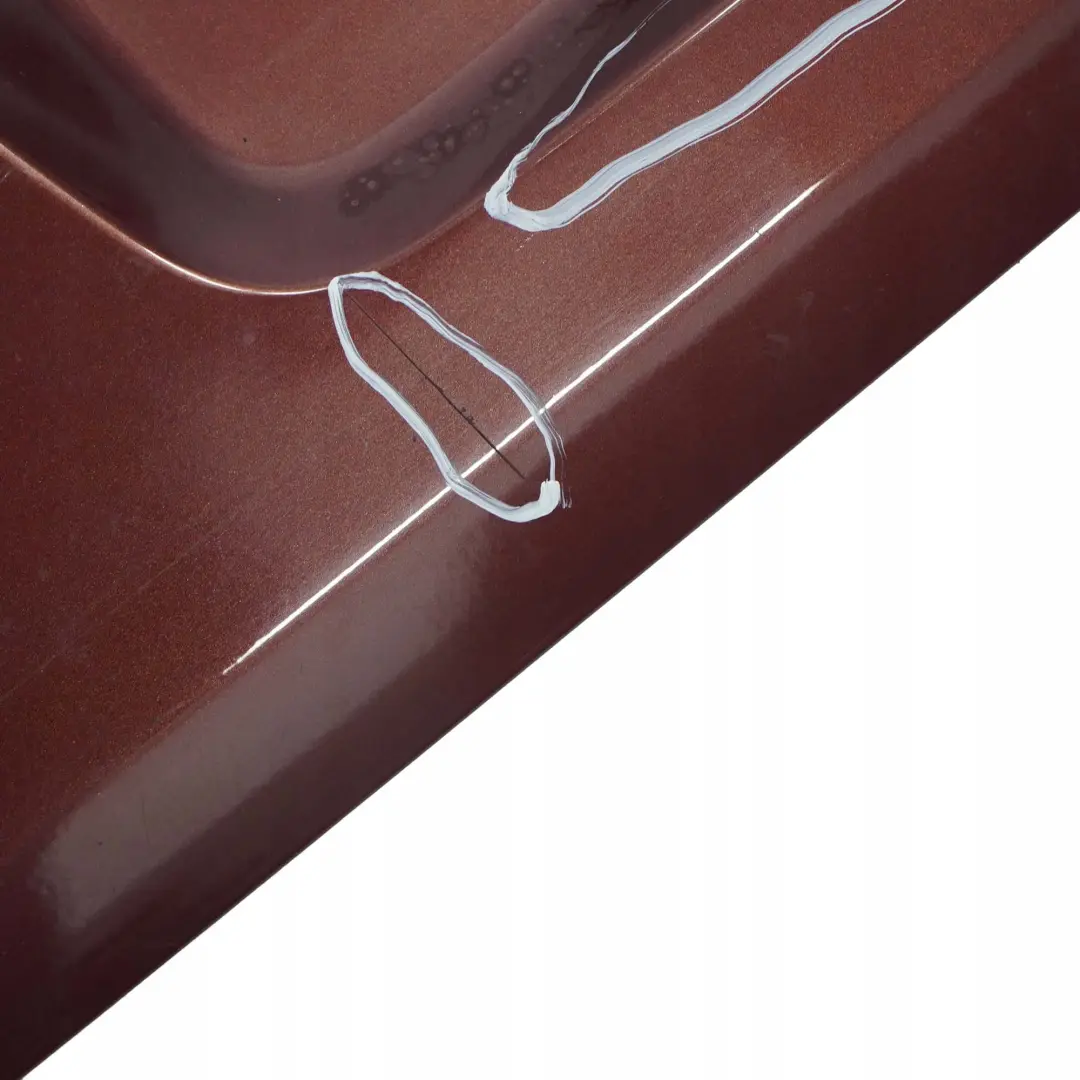 Blende Heckklappe Chiarettorot Rot Metallic - 894 für BMW 7 er E65 E66 E67 mit Teilenummer 0137337 BMW 7 er E65 E66 E67 Blende Heckklappe Chiarettorot Rot Metallic - 894 - SKU 0137337-CHI - Teilenummer 0137337