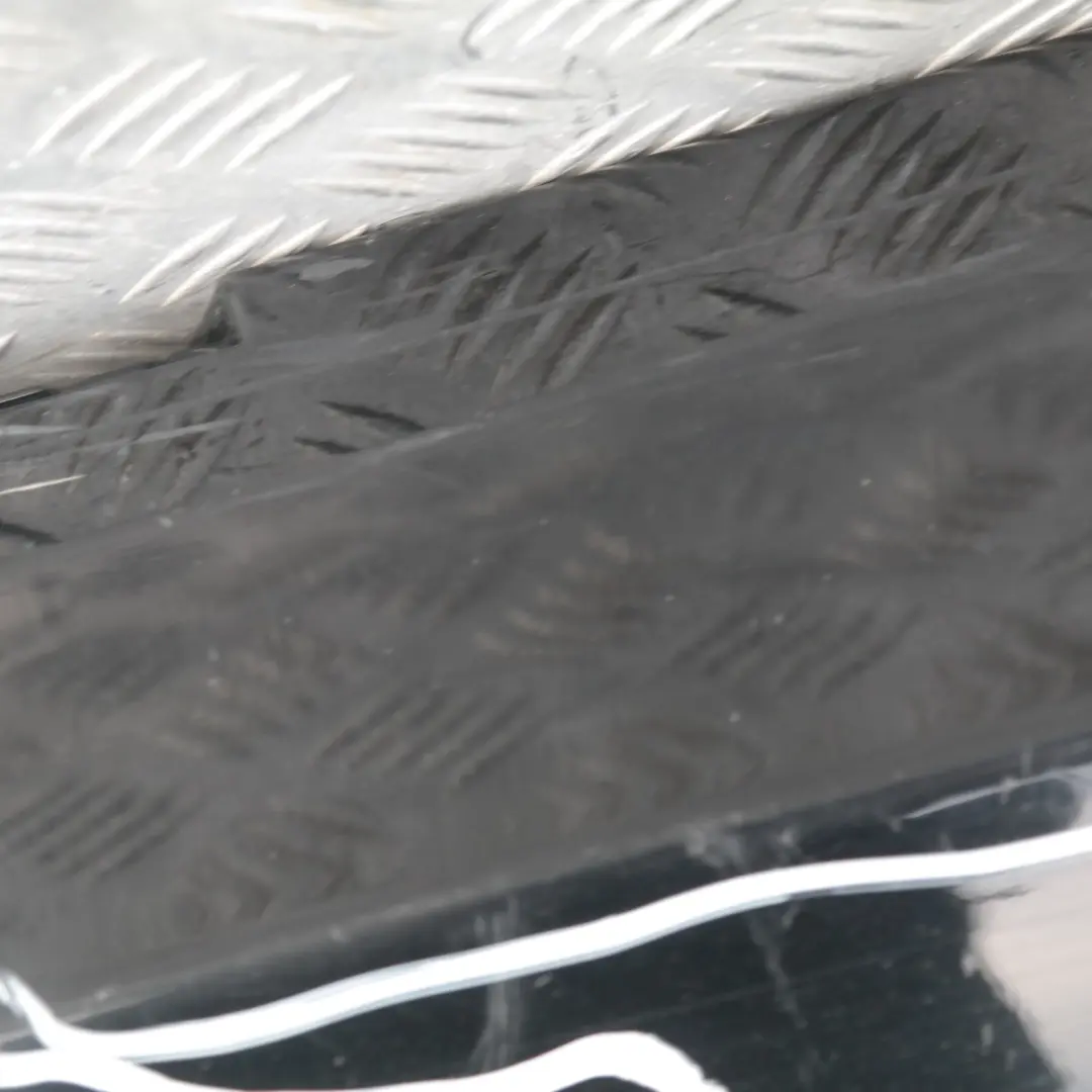 lift Nakładka listwa próg lewy schwarz do BMW E87 LCI o numerze 36145 BMW E87 LCI lift Nakładka listwa próg lewy schwarz - SKU 0036145-SCH13 - Numer Części 36145