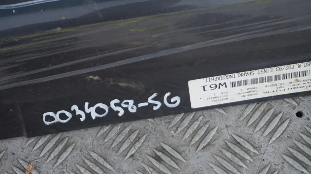 BMW E92 E93 Bas de Porte Peint A Droite Mousseux Graphite - A22 - SKU 0034058-SG - Numéro de pièce 0034058