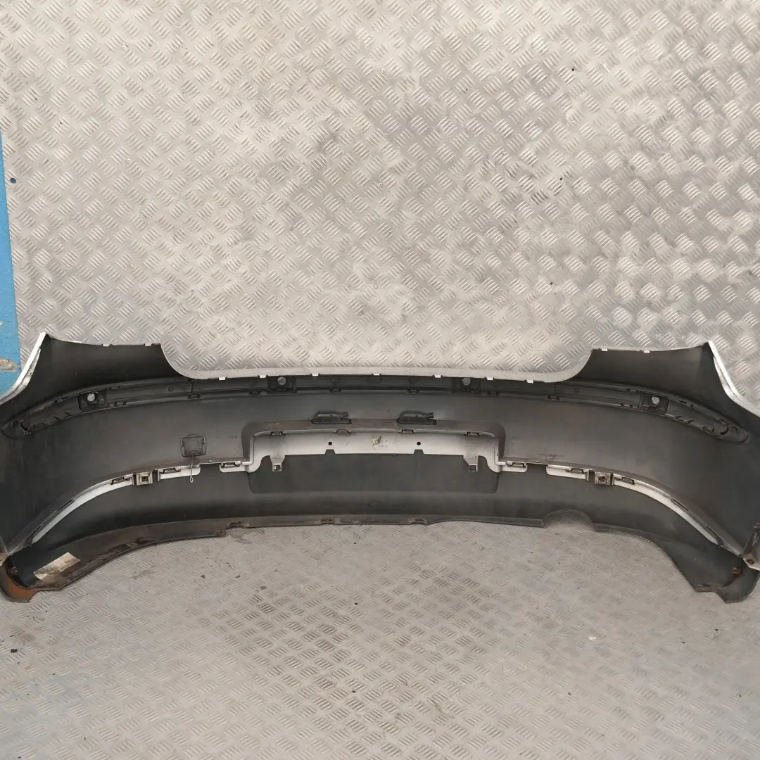 Zderzak tylny tył pdc titansilber 354 do BMW E87 o numerze 32630 BMW E87 Zderzak tylny tył pdc titansilber 354 - SKU 0032630-TS7 - Numer Części 32630