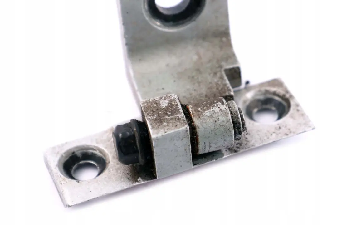 Zawias drzwi prawy przód do BMW E60 E61 o numerze 7068078 BMW E60 E61 Zawias drzwi prawy przód - SKU 7068078 - Numer Części 7068078