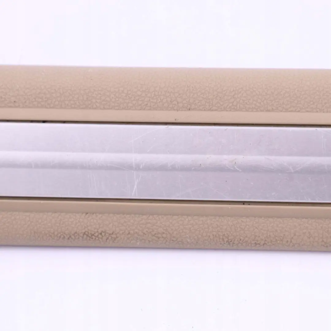 Mercedes-Benz Clase A W169 Embellecedor Entrada Puerta Delantera Izquierda Beige para con número de pieza A1696801174 Mercedes-Benz Clase A W169 Embellecedor Entrada Puerta Delantera Izquierda Beige - SKU A1696801174 - Número de pieza A1696801174
