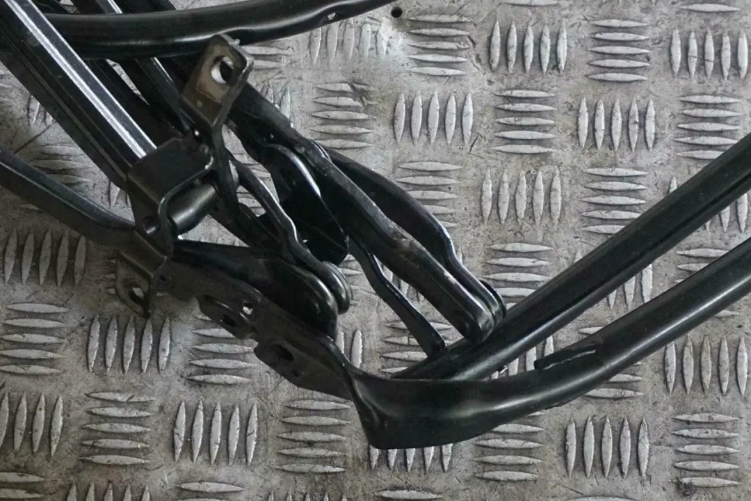 Folding Top Retractable Roof Frame Arm Hinge Mechanism to BMW 1 E88 Convertible with Part number 7180135 BMW 1 E88 Convertible Folding Top Retractable Roof Frame Arm Hinge Mechanism - SKU 7180135 - Part number 7180135