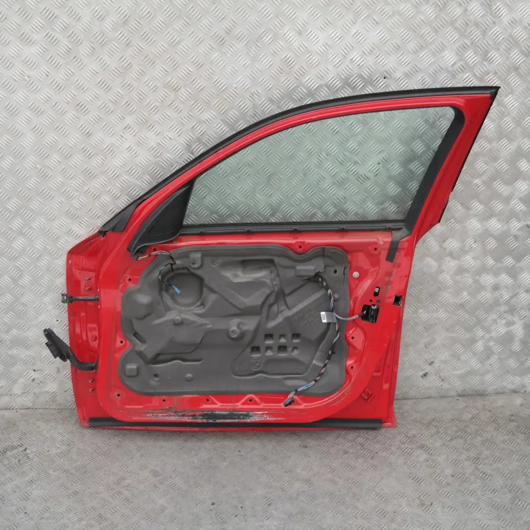 Porta anteriore destra Japanrot Rosso Giappone - 438 per BMW E87 LCi con numero di parte 41517191012 BMW E87 LCi Porta anteriore destra Japanrot Rosso Giappone - 438 - SKU 7191012-JR4 - Numero di parte 41517191012