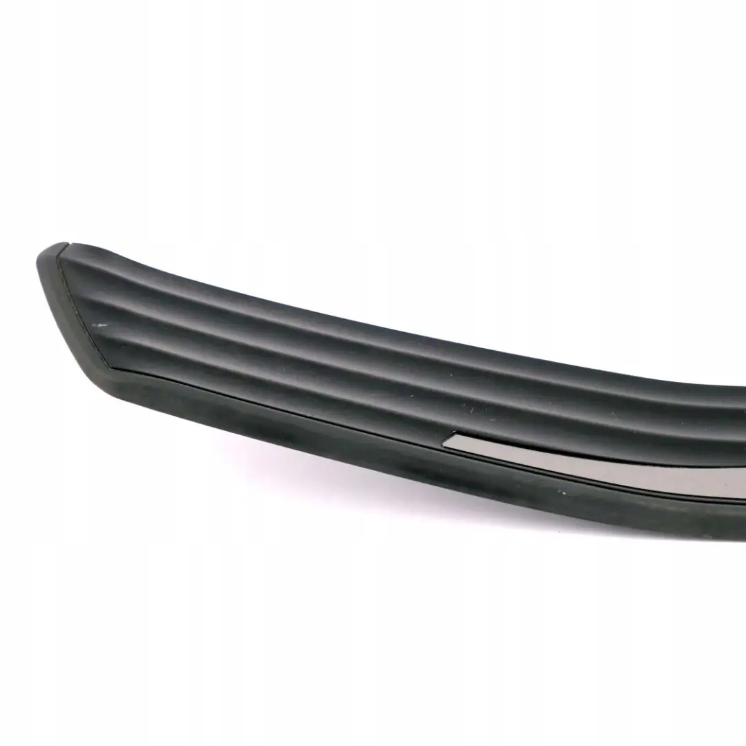 Trasera Derecha Entrada Kick Puerta Sill Tapa Ribete para BMW E60 E61 con número de pieza 7034306 BMW E60 E61 Trasera Derecha Entrada Kick Puerta Sill Tapa Ribete - SKU 7034306 - Número de pieza 7034306