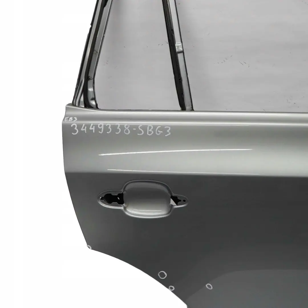 Drzwi prawe tylne tył Silbergrau do BMW E83 X3 o numerze 3449338 BMW E83 X3 Drzwi prawe tylne tył Silbergrau - SKU 3449338-SBG3 - Numer Części 3449338