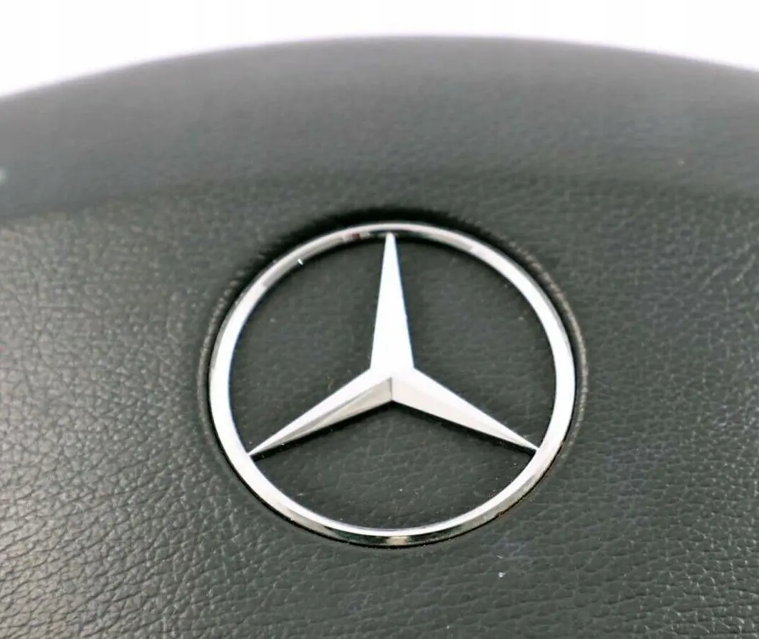 Volant Airbag Noir pour Mercedes W169 à propos du numéro de pièce A1698600102 Mercedes W169 Volant Airbag Noir - SKU A1698600102 - Numéro de pièce A1698600102