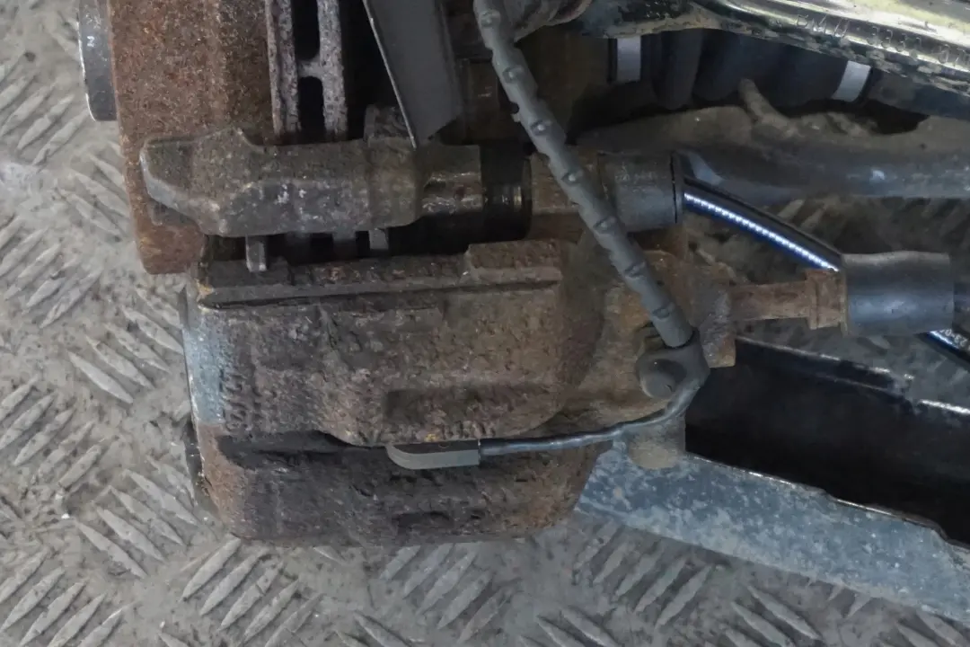 Reihe E90 325i N52N 218PS Abtriebswelle Schwenklager hinten rechts für BMW 3 mit Teilenummer 6774810 BMW 3 Reihe E90 325i N52N 218PS Abtriebswelle Schwenklager hinten rechts - SKU 6774810 - Teilenummer 6774810