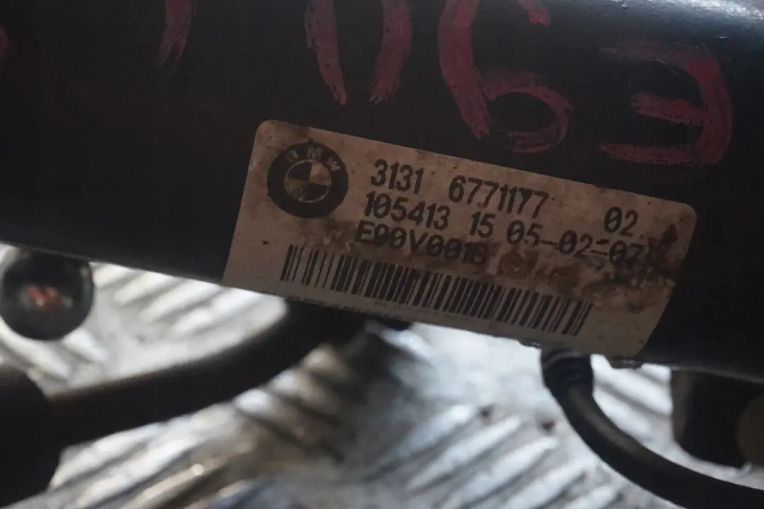 BMW E90 330d M57N2 Delantero Izquierdo Muelle Strut Freno Pierna Suspension - SKU 6786001-1 - Número de pieza 6786001