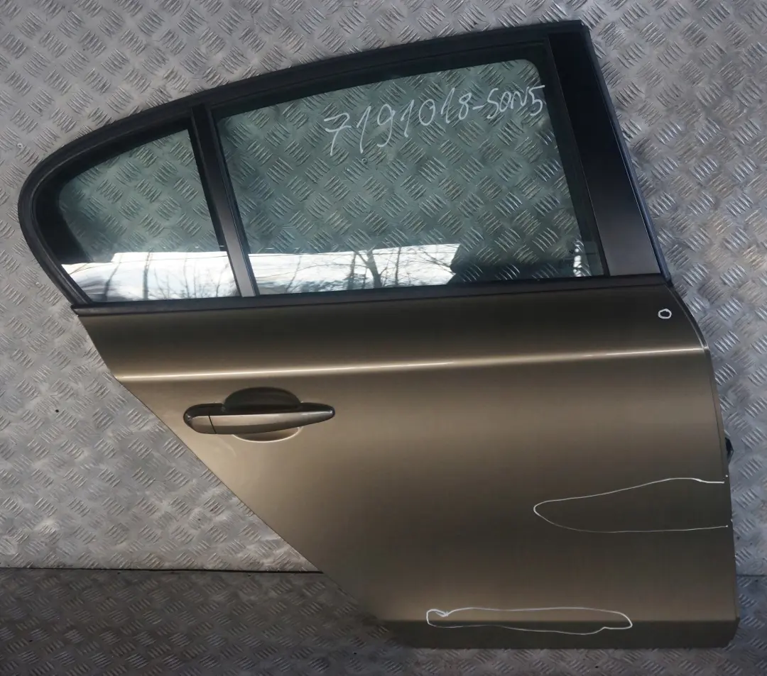 Puerta Trasera Derecha Sonora Metallic - A23 para BMW E87 E87N 5 con número de pieza 7191018 BMW E87 E87N 5 Puerta Trasera Derecha Sonora Metallic - A23 - SKU 7191018-SON5 - Número de pieza 7191018