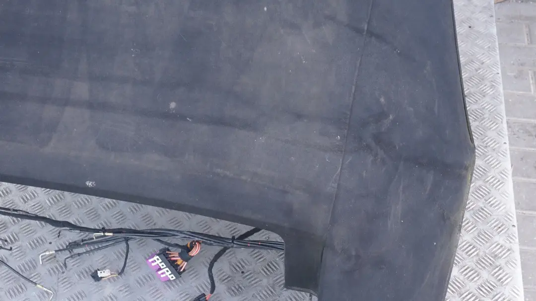 Dach składany schwarz do BMW E64 Cabrio o numerze 7003099 BMW E64 Cabrio Dach składany schwarz - SKU 7003099 - Numer Części 7003099