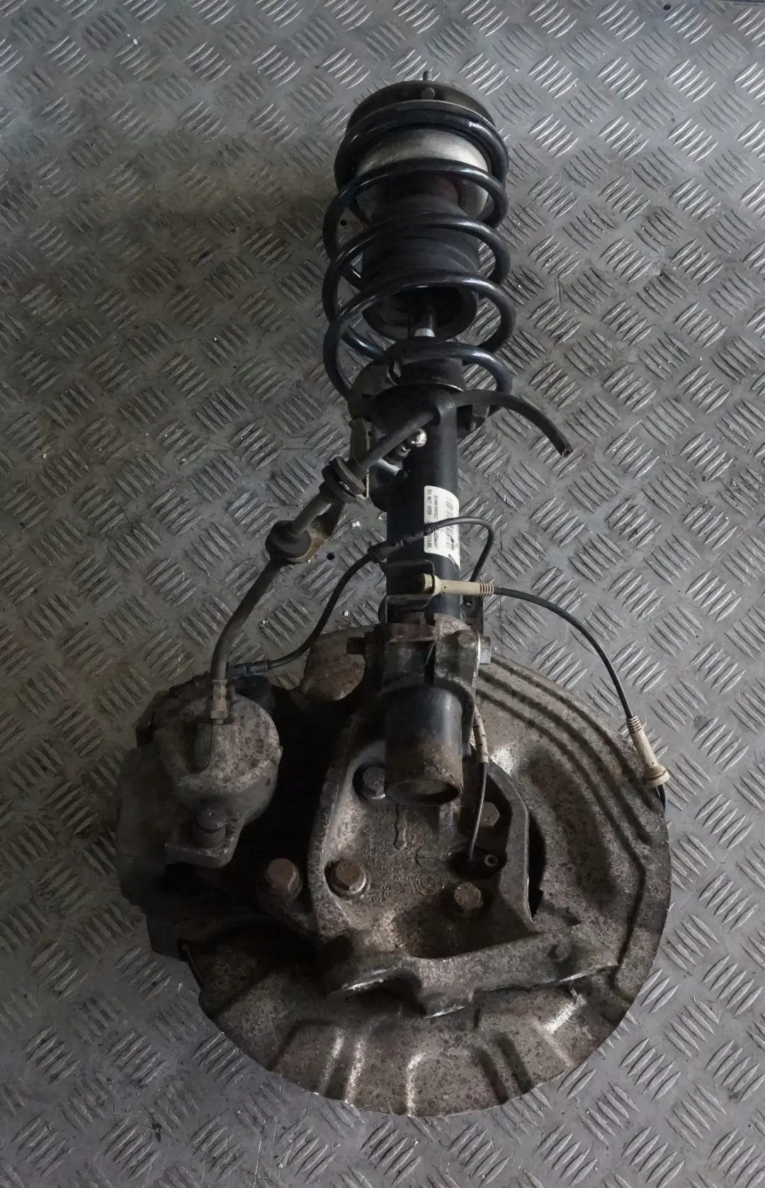 M57N2 Delantero Izquierdo Muelle Strut Freno Pierna Suspension para BMW E90 330d con número de pieza 6786001 BMW E90 330d M57N2 Delantero Izquierdo Muelle Strut Freno Pierna Suspension - SKU 6786001-1 - Número de pieza 6786001