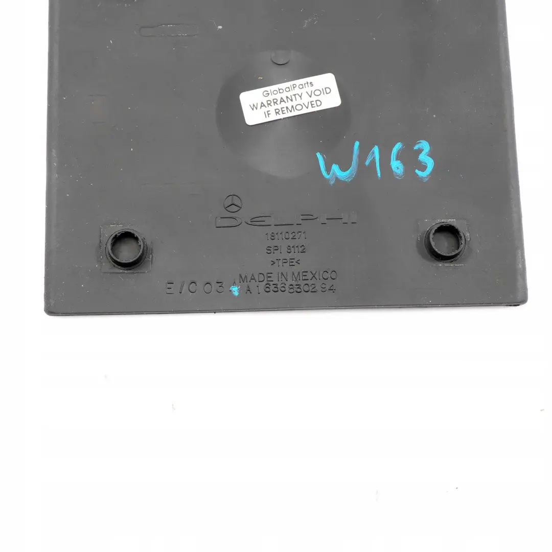 Mata wkładka konsoli guma do Mercedes M ML W163 o numerze A1636830294 Mercedes M ML W163 Mata wkładka konsoli guma - SKU A1636830294 - Numer Części A1636830294
