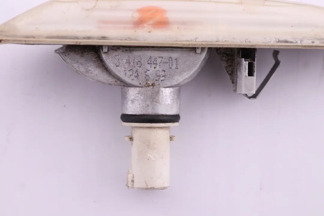 Kierunkowskaz migacz lampka lampa lewy do BMW E83 X3 o numerze 3418447 BMW E83 X3 Kierunkowskaz migacz lampka lampa lewy - SKU 3418447 - Numer Części 3418447