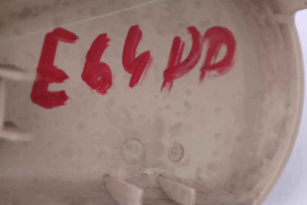 Front Seat Outer Right O/S Covering Cover Trim Beige to BMW 6 Series E64 with Part number 7162774 BMW 6 Series E64 Front Seat Outer Right O/S Covering Cover Trim Beige - SKU 7162774 - Part number 7162774