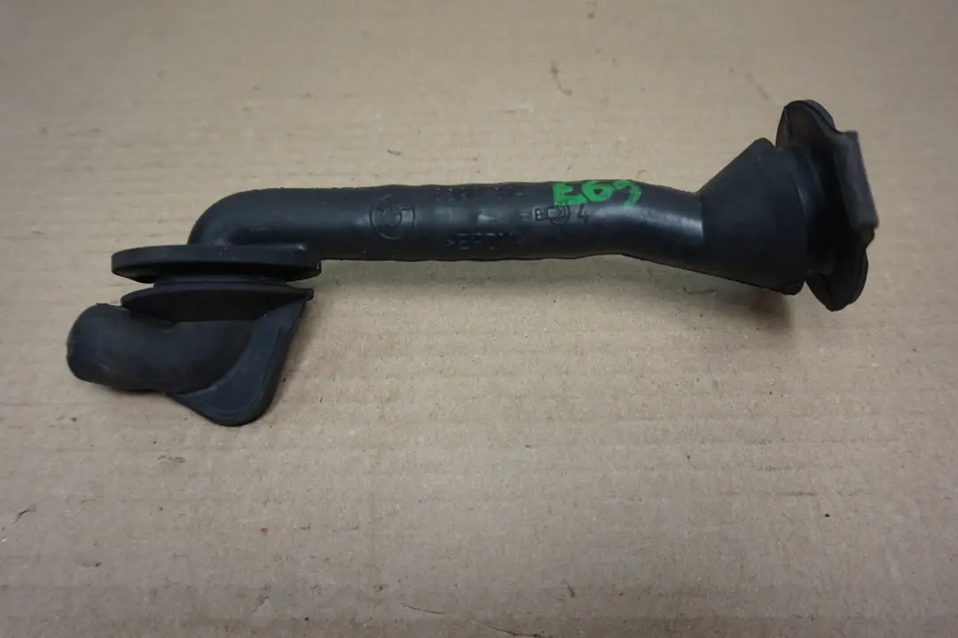 Condensation Water Outlet Hose Line Pipe to BMW 7 Series E65 E66 with Part number 8390374 BMW 7 Series E65 E66 Condensation Water Outlet Hose Line Pipe - SKU 8390374 - Part number 8390374