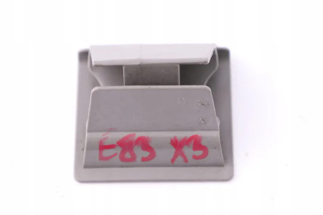 Osłona zaślepka isofix kanapa 3410244 do BMW E83 X3 o numerze 3411931 BMW E83 X3 Osłona zaślepka isofix kanapa 3410244 - SKU 3410244-G - Numer Części 3411931