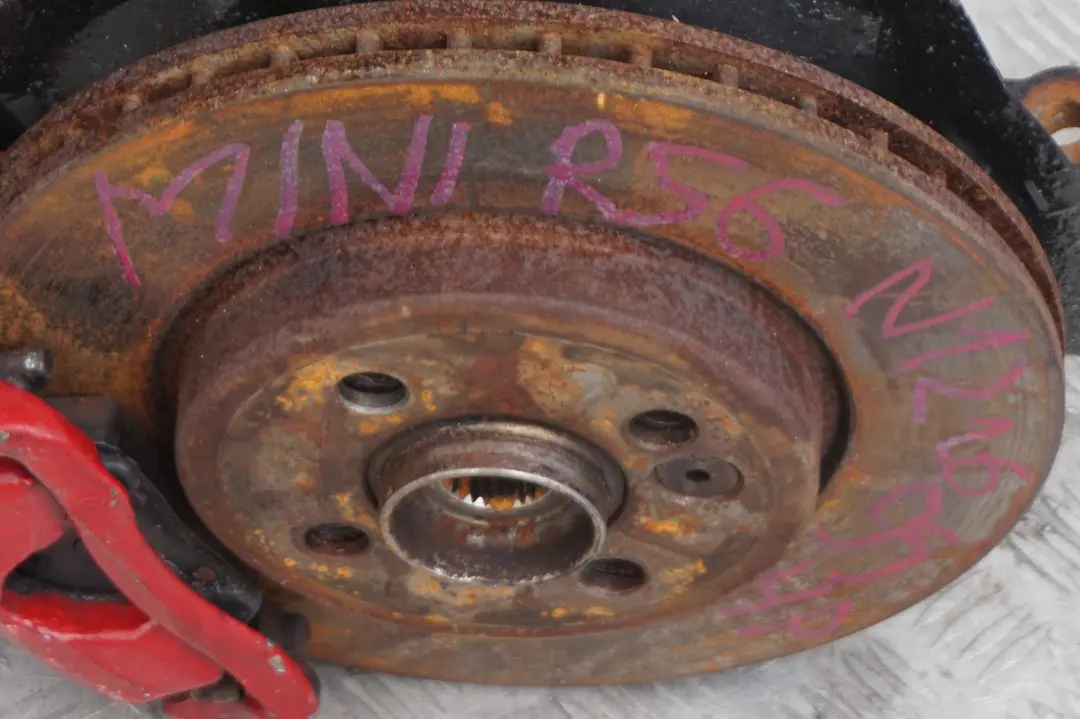 95HP Zwrotnica zacisk lewy przód do Mini R56 N12 1.4 o numerze 6778335 Mini R56 N12 1.4 95HP Zwrotnica zacisk lewy przód - SKU 6778335 - Numer Części 6778335