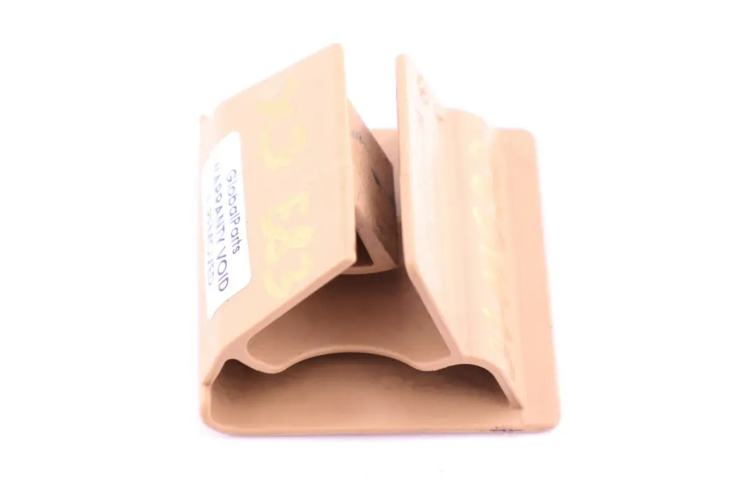 Funda De Montaje ISOFIX Del Asiento Sandbeige Beige 3410244 para BMW X3 E83 con número de pieza 3411932 BMW X3 E83 Funda De Montaje ISOFIX Del Asiento Sandbeige Beige 3410244 - SKU 3411932 - Número de pieza 3411932