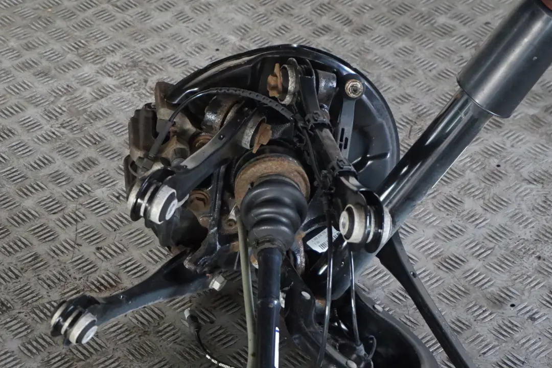 Right O/S Leg Spring Strut Hub Caliper to BMW 1 Series F20 116d ed Rear with Part number 6873724 BMW 1 Series F20 116d ed Rear Right O/S Leg Spring Strut Hub Caliper - SKU 6873724-1 - Part number 6873724