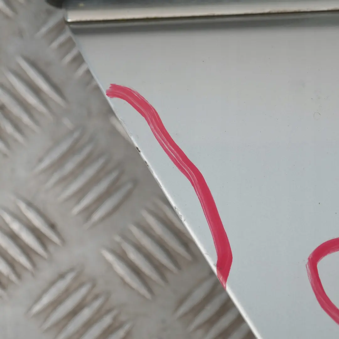 BMW6 E90 LCI Passeggero Porta Posteriore Destra Argento-Titanio Argento per con numero di parte 7203648 BMW6 E90 LCI Passeggero Porta Posteriore Destra Argento-Titanio Argento - SKU 7203648-TS16 - Numero di parte 7203648