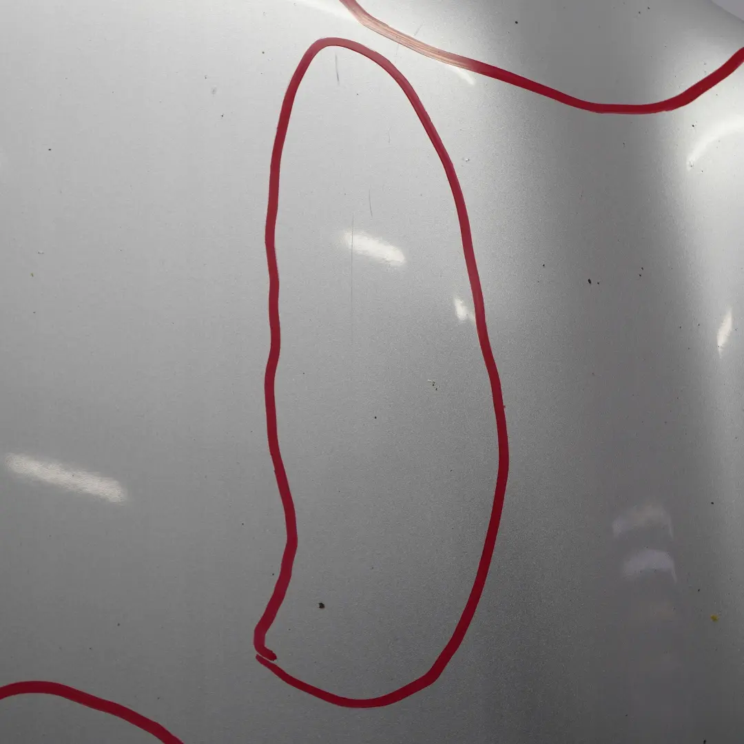 Maska Pokrywa Silnika Brilliant Silver Srebrny Metalik - 9744 do Mercedes W210 o numerze A2108800957 Mercedes W210 Maska Pokrywa Silnika Brilliant Silver Srebrny Metalik - 9744 - SKU A2108800957-BRS - Numer Części A2108800957