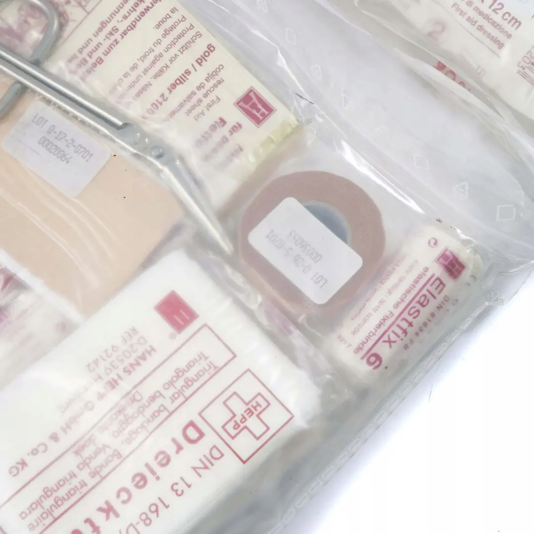 Mercedes-Benz C CLK-Klasse W202 W208 C208 Erste Hilfe Notfallmedizin für mit Teilenummer A2028600050 Mercedes-Benz C CLK-Klasse W202 W208 C208 Erste Hilfe Notfallmedizin - SKU A2028600050 - Teilenummer A2028600050