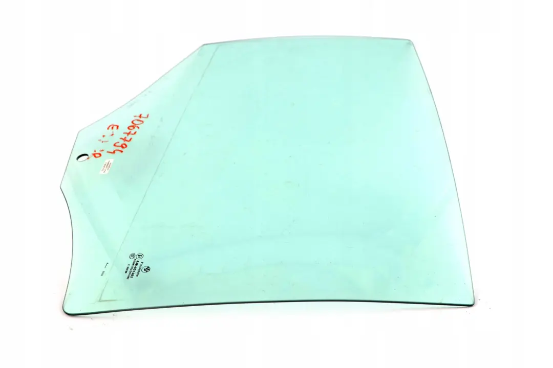 Puerta Trasera Derecha Cristal Ventana Lateral Verde 5135 para BMW E87 con número de pieza 51357067794 BMW E87 Puerta Trasera Derecha Cristal Ventana Lateral Verde 5135 - SKU 7067794 - Número de pieza 51357067794