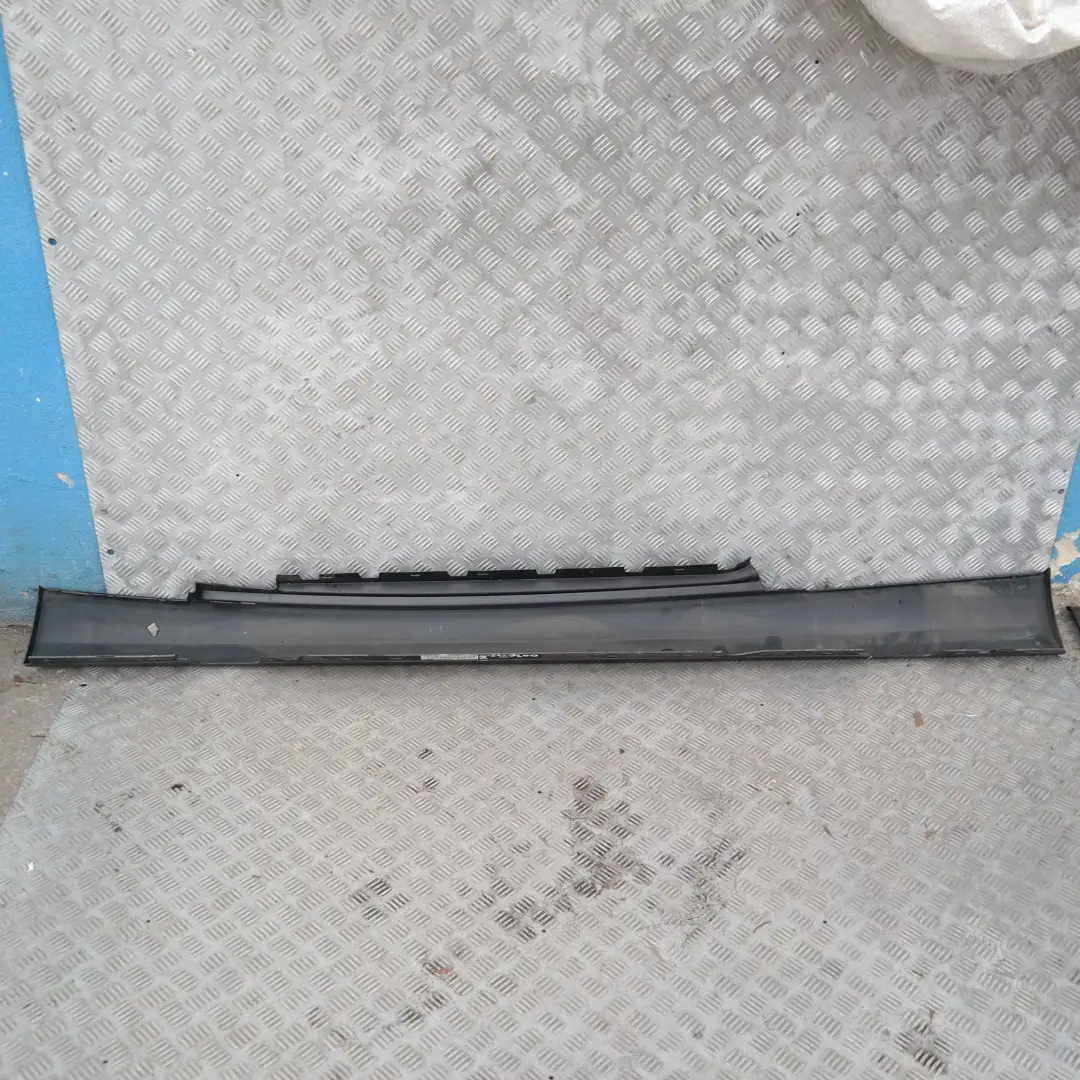 Bas de Porte Couverture Seuil Droite Noir Sapphire Metallique pour BMW E81 E82 à propos du numéro de pièce 36142 BMW E81 E82 Bas de Porte Couverture Seuil Droite Noir Sapphire Metallique - SKU 0036142-BS6 - Numéro de pièce 36142