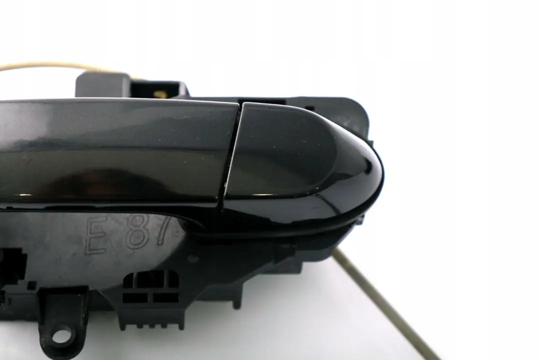 Asidero Trasero Izquierdo Completo Negro Zafiro Metalico para BMW E87 con número de pieza 7069759 BMW E87 Asidero Trasero Izquierdo Completo Negro Zafiro Metalico - SKU 7069759-BS3 - Número de pieza 7069759