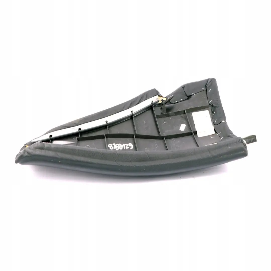 BMW E46 Touring Sedile posteriore sinistro Pannello finitura laterale pelle nera - SKU 8258129 - Numero di parte 8258129