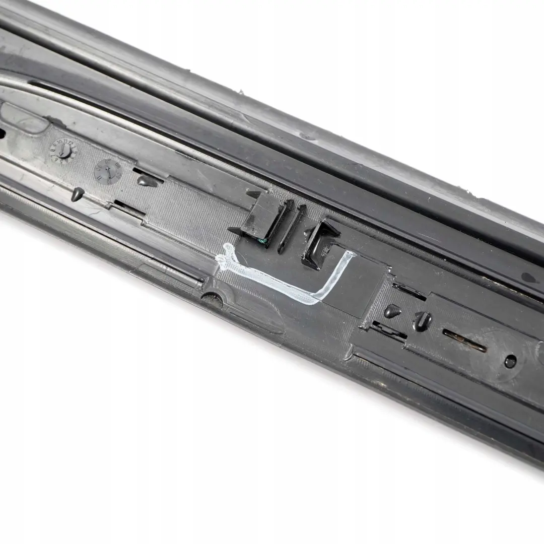 BMW 1 Reihe E81 E82 M Sport Blende Einstieg vorne links 5147 - SKU 8045291 - Teilenummer 8045291