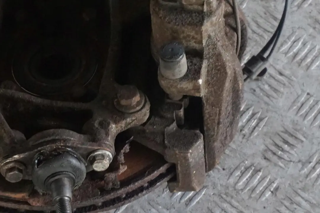 MINI R53 S W11 Zwrotnica amortyzator lewy 170HP - SKU 6759421 - Numer Części 6759421