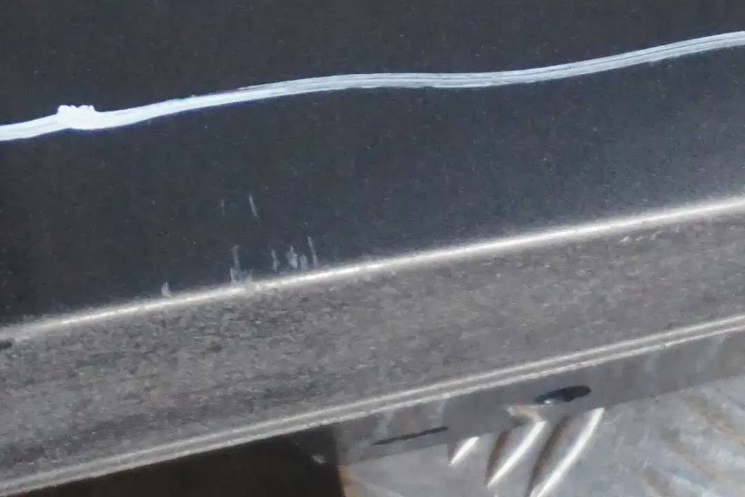 BMW Fila F82 F83 M4 Listello Esterno Portiera SX Grigio Minerale Grigio - B39 - SKU 8059627-MG - Numero di parte 8059627