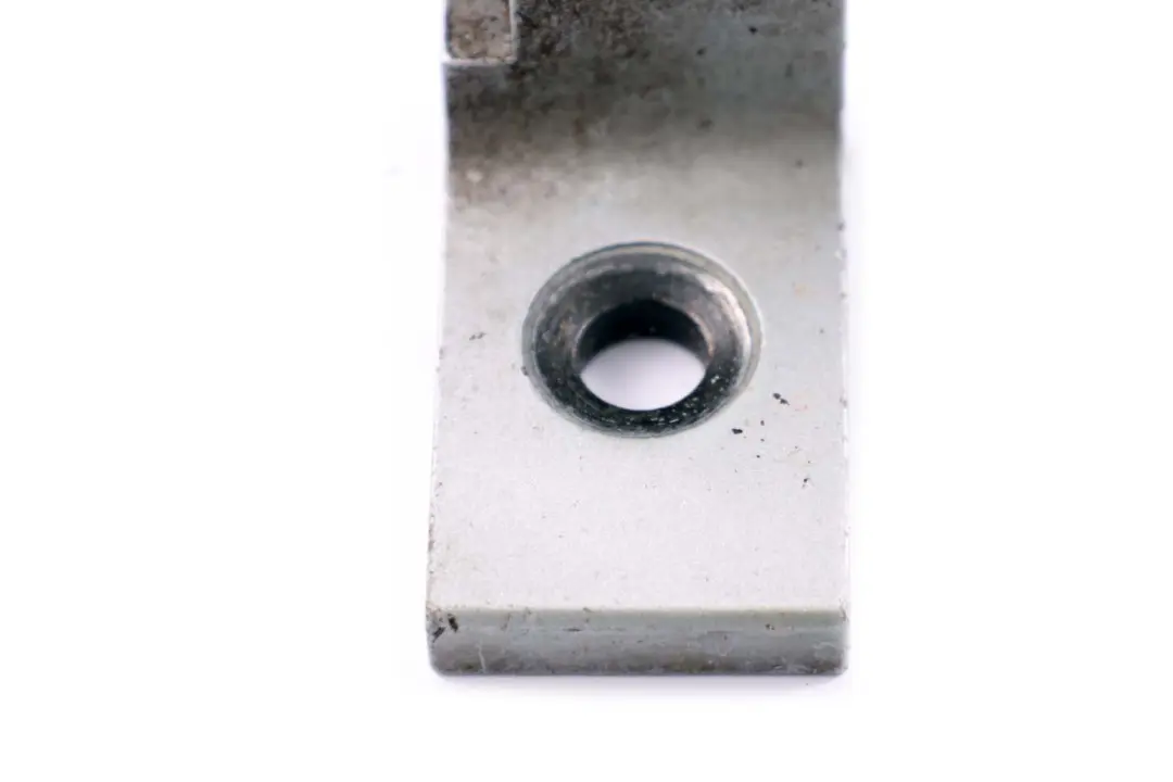 BMW 5 Series E60 E61 Front right door lower hinge SILBERGRAU O/S - SKU 7068078 - Part number 7068078