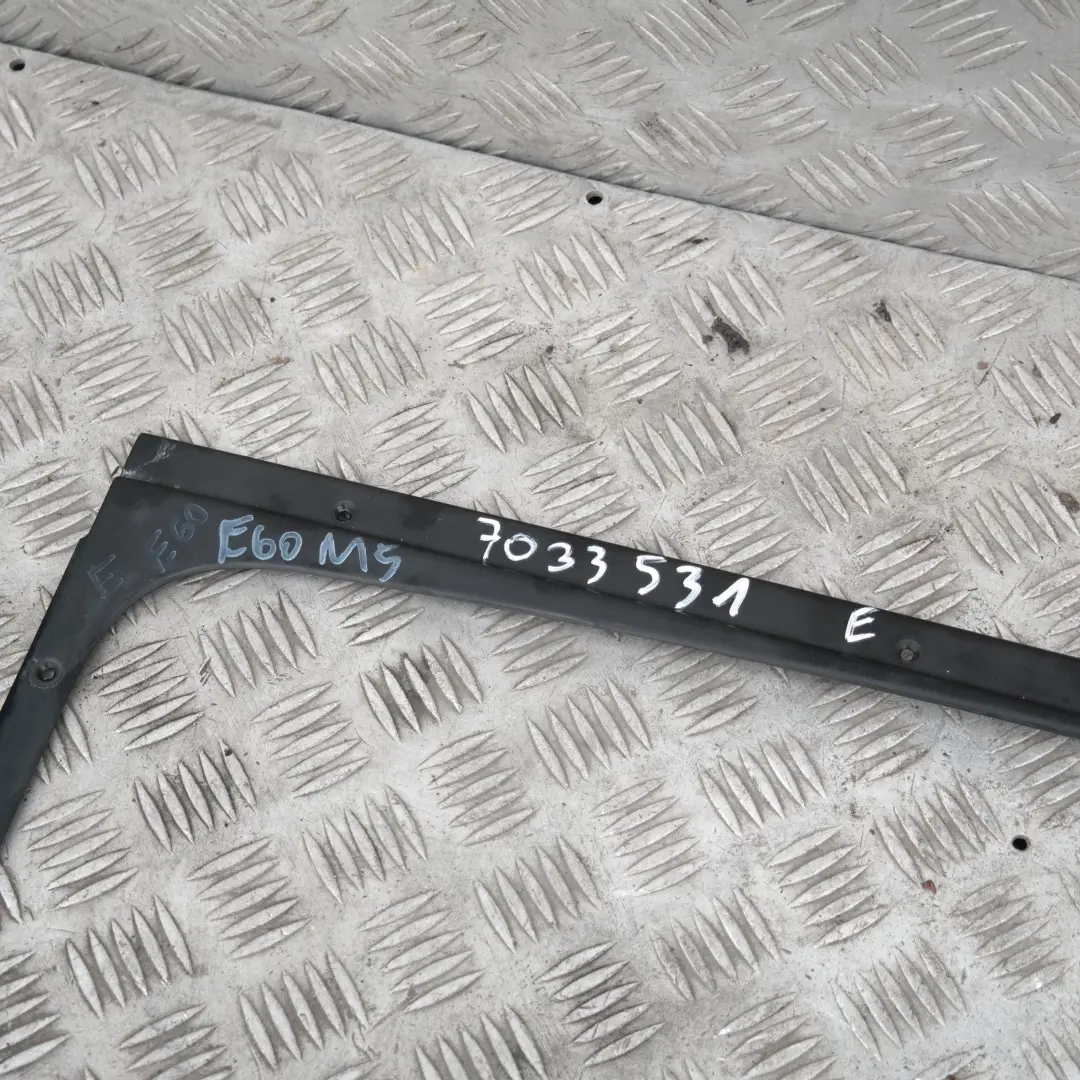 Schiebe Dach Rahmen Abdeckung 7033531 für BMW E60 X6 E71 E72 mit Teilenummer 54137033531 BMW E60 X6 E71 E72 Schiebe Dach Rahmen Abdeckung 7033531 - SKU 54137033531 - Teilenummer 54137033531