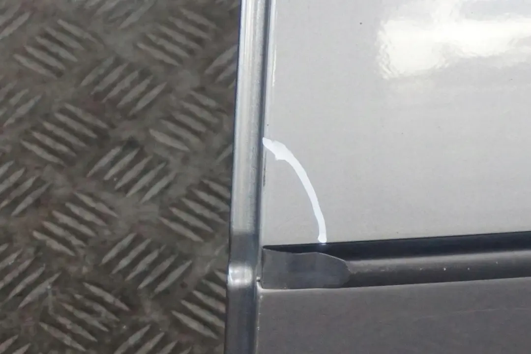 BMW X5 E53 Cote Conducteur Porte Arriere Gauche Gris de Sterling Gris - 472 - SKU 8256827-STG - Numéro de pièce 8256827-STG