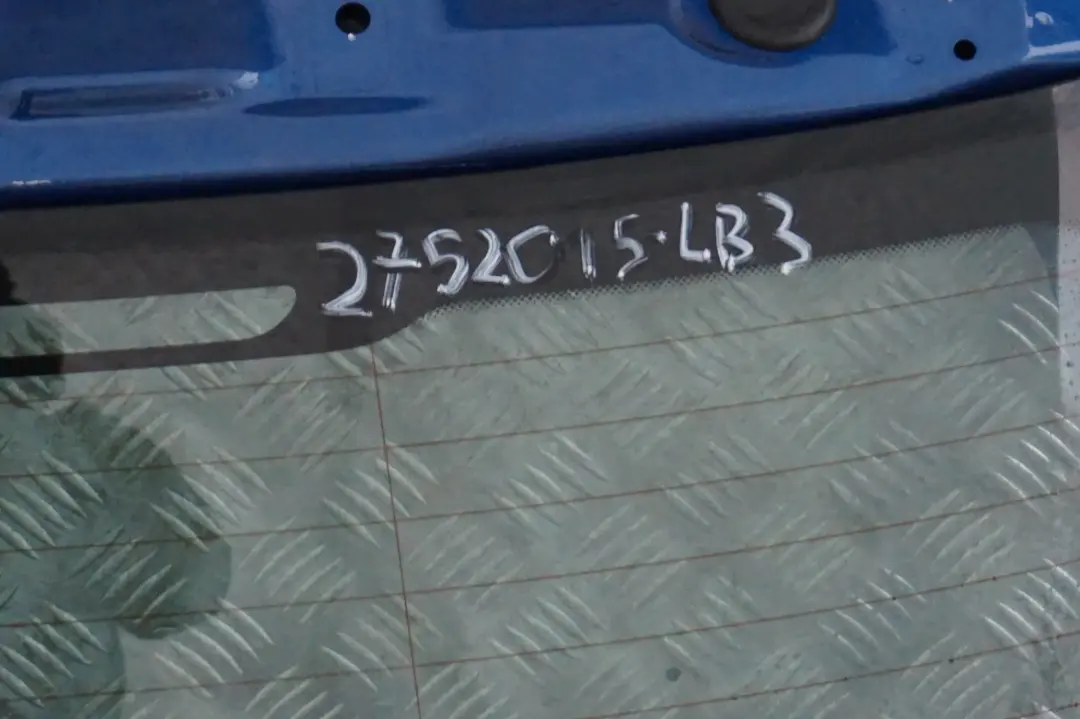 Klapa tylna tył Lightning Blue A63 do MINI Cooper R56 o numerze 2752015 MINI Cooper R56 Klapa tylna tył Lightning Blue A63 - SKU 2752015-LB3 - Numer Części 2752015