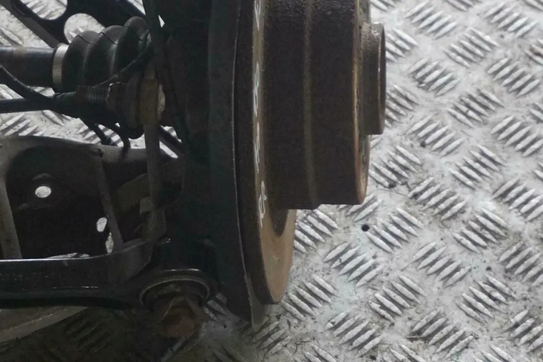 Reihe E90 320i N46 150PS Abtriebswelle Schwenklager Hinten Rechts für BMW 3 mit Teilenummer 6774810 BMW 3 Reihe E90 320i N46 150PS Abtriebswelle Schwenklager Hinten Rechts - SKU 6774810-6 - Teilenummer 6774810