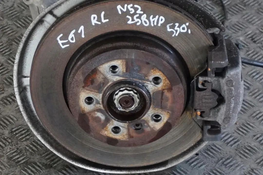 N52 Zwrotnica lewy tył 258HP do BMW E61 530i o numerze 6770923 BMW E61 530i N52 Zwrotnica lewy tył 258HP - SKU 6770923-1 - Numer Części 6770923