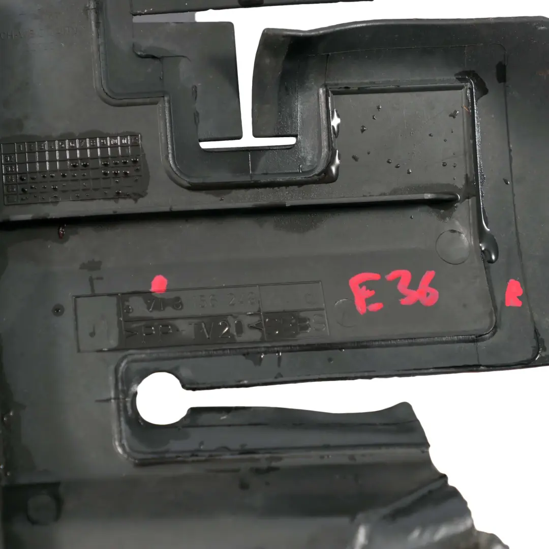 Wlot kanał kierownica powietrza prawy do BMW E36 o numerze 8156248 BMW E36 Wlot kanał kierownica powietrza prawy - SKU 8156248 - Numer Części 8156248