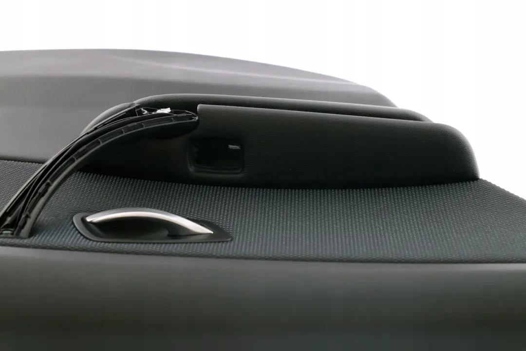 Tapicerka boczek drzwi lewy tył materiał do BMW E90 o numerze 9152497 BMW E90 Tapicerka boczek drzwi lewy tył materiał - SKU 9152497 - Numer Części 9152497