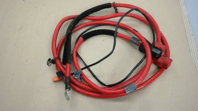 Kabel klema przewód akumulatora plus do BMW X5 E53 o numerze 6906911 BMW X5 E53 Kabel klema przewód akumulatora plus - SKU 6906911 - Numer Części 6906911