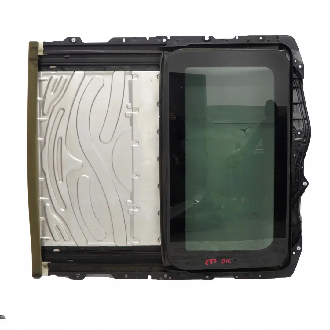 Sliding Tilt Roof Sunroof Sun Roof Frame Glass to BMW 1 E81 E87 with Part number 7046142 BMW 1 E81 E87 Sliding Tilt Roof Sunroof Sun Roof Frame Glass - SKU 7046142-1 - Part number 7046142