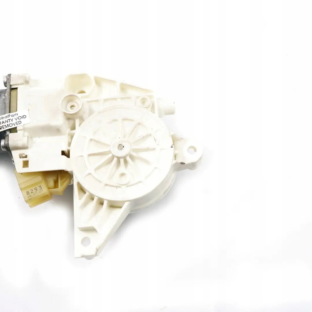 Mercedes-Benz C E W204 W212 Motor elevalunas trasero derecho para con número de pieza A2048200642 Mercedes-Benz C E W204 W212 Motor elevalunas trasero derecho - SKU A2048200642 - Número de pieza A2048200642